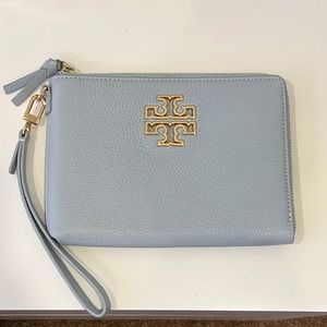 *Gentle Use* Light Blue Tory Burch Wristlet